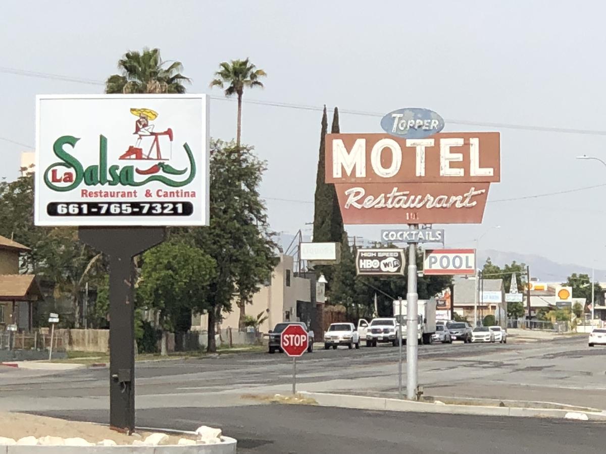 Toppers Motel Taft Exterior photo